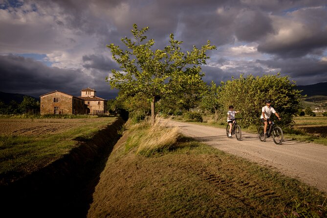 Cortona - Easy guided eBike tour around the Etruscan City. - Eremo Le Celle, the quiet heart of the route