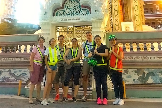 Discover Bangkok at Night 5-Hour Bike Tour with dinner - Wat Arun after sunset
