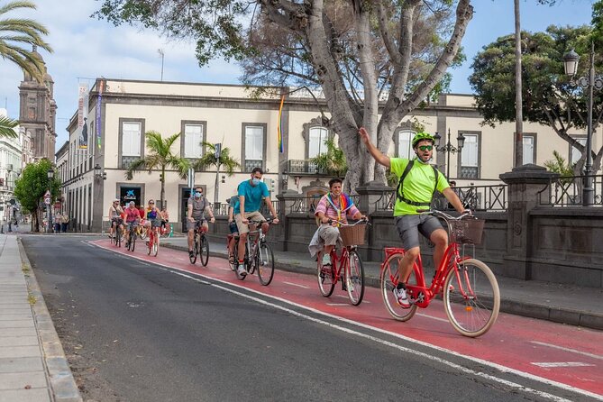 Discover Las Palmas City by Bike in 4 hours - Starting near Poema del Mar Aquarium
