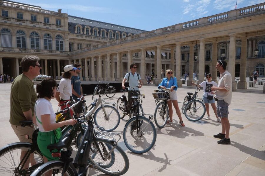 Discover Paris by bike - Arènes de Lutèce and the quieter side of the city