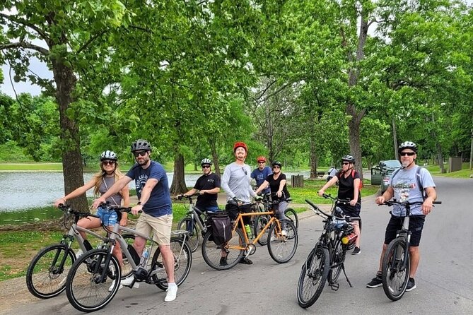 Downtown Nashville's Hidden Gems E-bike Tour - Gibson Garage, Printer’s Alley, and Broadway