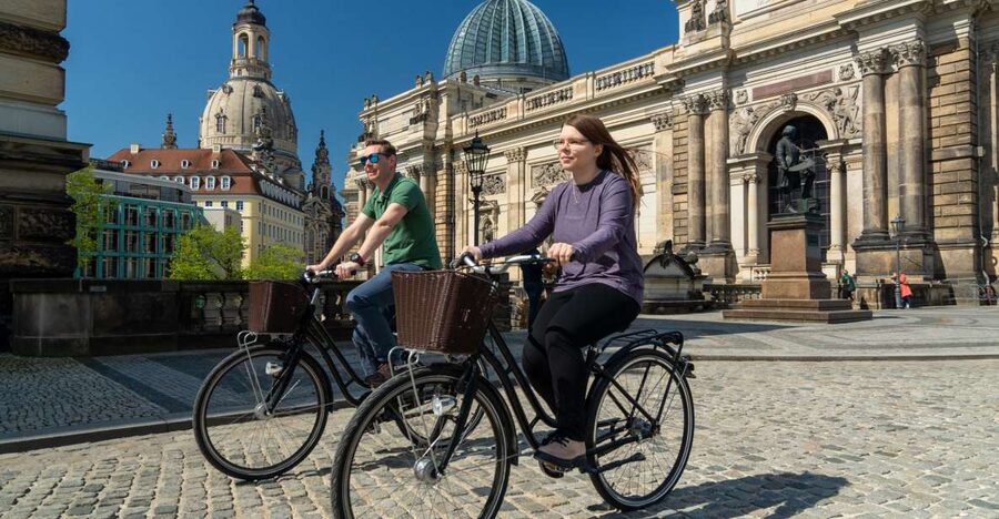 Dresden: Bike Rental - City Bike with Option Children Seat - Picking Up Your Bike at QF Passage