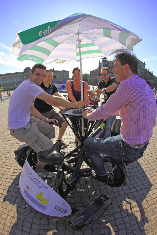 Dresden Bike Tour with Wine Tasting - Riding from the center to the Elbschlösser