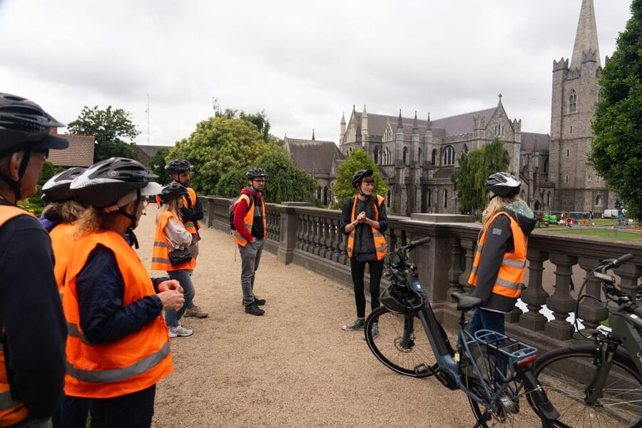 Dublin: Bike & E-Bike Tour with a Local Guide - The first ten minutes: getting comfortable on Dublin’s streets