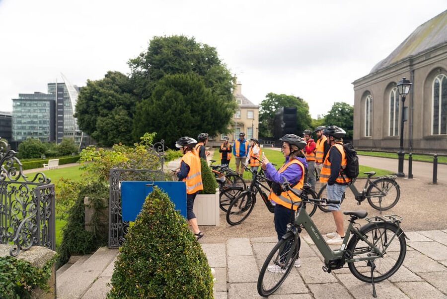 Dublin: Bike & E-Bike Tour with a Local Guide - Dublin Castle and St. Patrick’s Cathedral