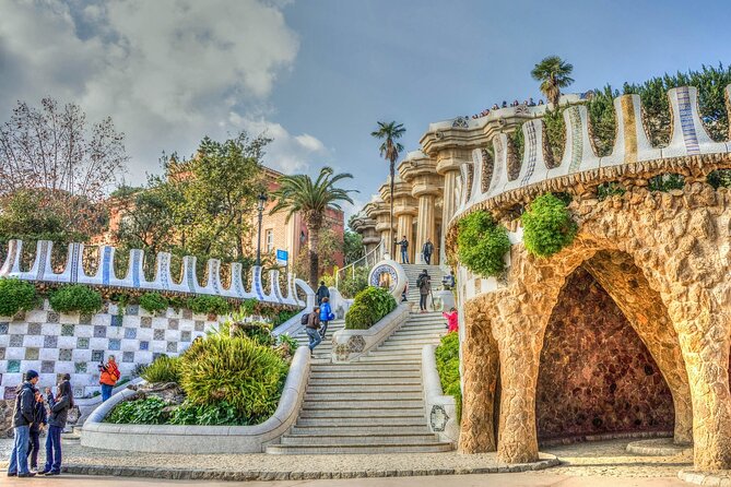 E-Bike Barcelona Highlights & Park Guell in Small Group - Starting in Plaça Reial and entering the old city