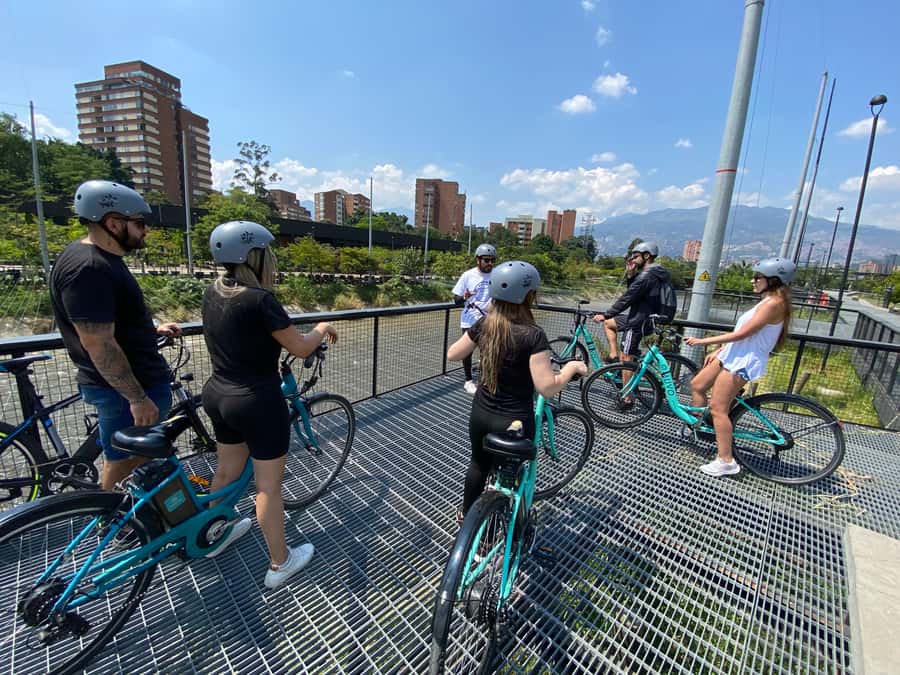 E-Bike City Tour Medellin with Local beer and Snacks - Pueblito Paisa and the best city view