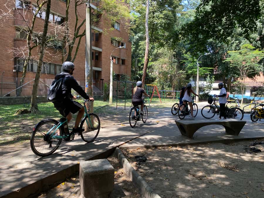 E-Bike City Tour Medellin with Local beer and Snacks - Plaza Botero and public art in the center
