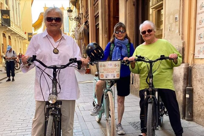 E-Bike Grand Valencia Private Tour - The guide matters more than the motor