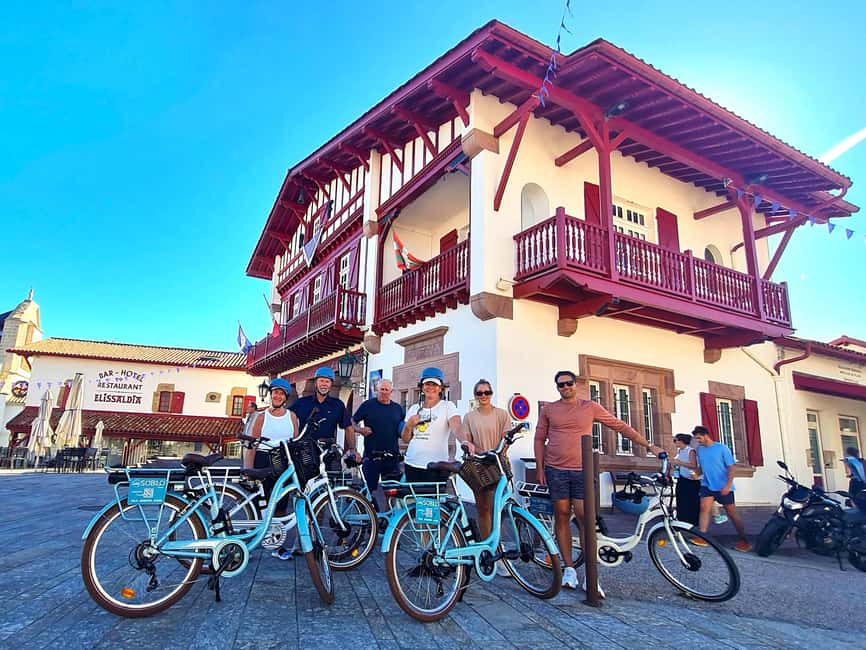 E-bike Guided Tour Biarritz & small villages - Valérie makes the group feel safe