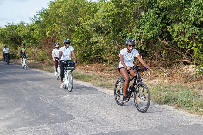 E-Bike Historical Sunset Tour in Fort James - Watching the sun set from 18th-century ruins