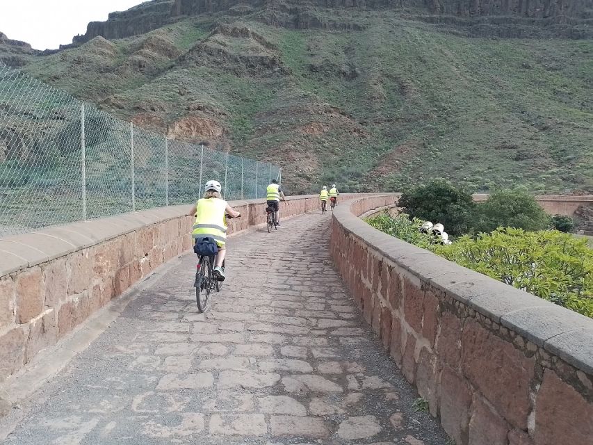 E-Bike Mountain Tour in Natural Park +Option Tapas in a Cave - The high point of Ayagaures and the cave bar