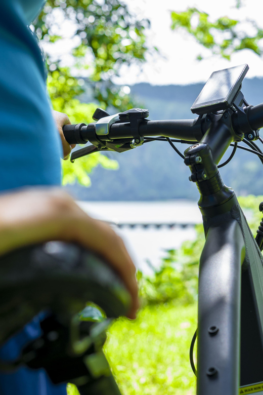 E-Bike Rental Sete Cidades - Riding toward Lagoa Verde and Lagoa Azul