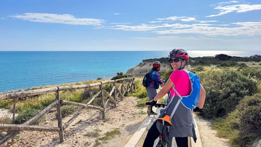 E-Bike Scala dei Turchi: Food tasting, villages, snorkeling, nature reserve - The guide makes the difference