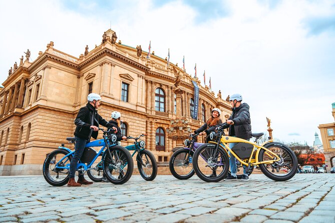 E-BIKE TOUR: 10 Must-See Landmarks & Viewpoints in Prague 1-8per. - Charles Bridge, Čertovka, and the Kafka Museum