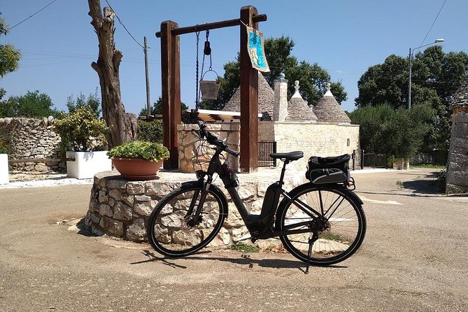 Ebike tours: the villages of Valle d'Itria and tasting of typical products - Riding the Apulian Aqueduct Cycle Route