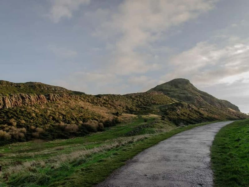 Edinburgh: E-Bike Tour with Scenic Views - Crossing Waverley Bridge into the city center