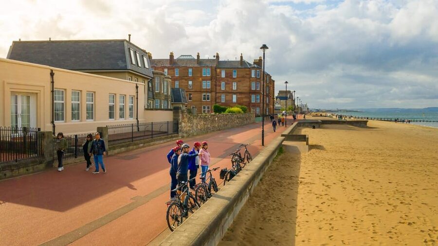 Edinburgh: Sightseeing Bike Tour - The return ride and the final hill