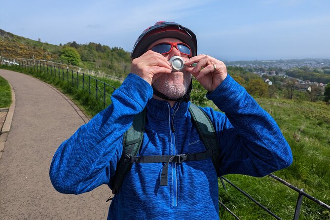 Edinburgh Sky to Sea Bike or E-Bike Tour with Transfer by TBC - Johann’s guiding style and the small-group advantage