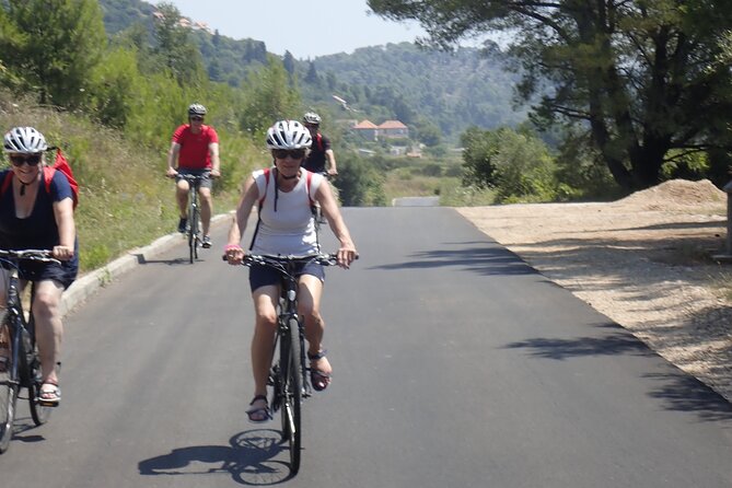 Elafiti Islands Sea kayaking: Full-Day Bike and Kayak tour on Lopud and Šipan - Šipan by bicycle: churches, vineyards, and old villas