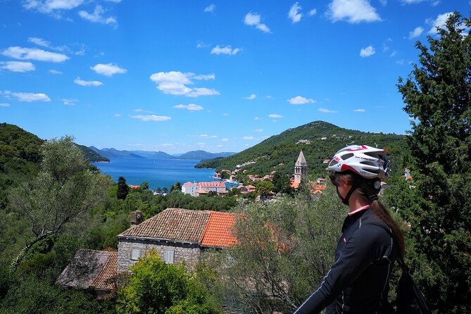 Elafiti Islands Sea kayaking: Full-Day Bike and Kayak tour on Lopud and Šipan - Lunch in Luka Šipanska
