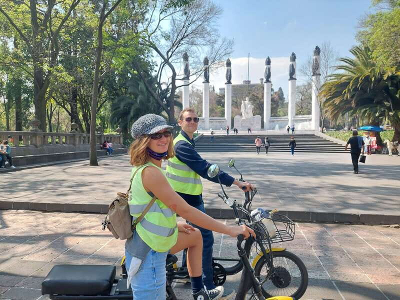 Electric Bike City Tour with a taco stop. - Polanco, Condesa, and Álvaro Obregón