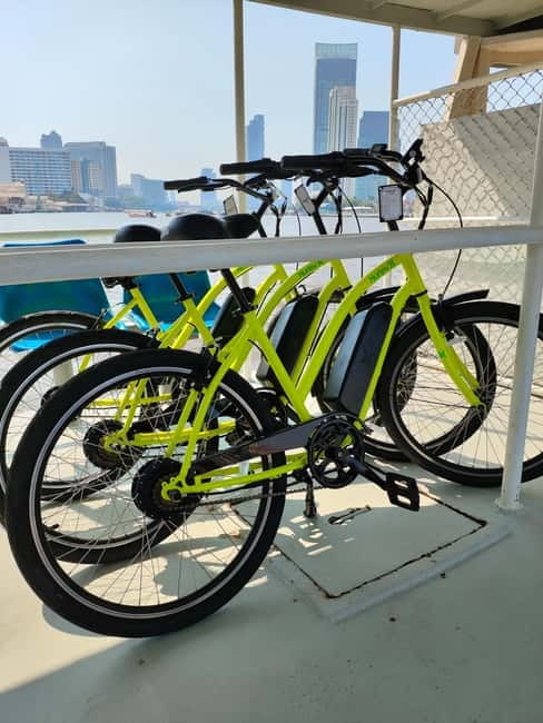 Electric Bike Tour - Pak Khlong Talat and Bangkok’s flower market