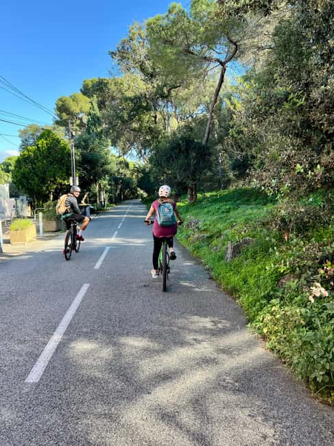 Electric Bike Tour from Nice to Eze Village - What the guide adds to the experience