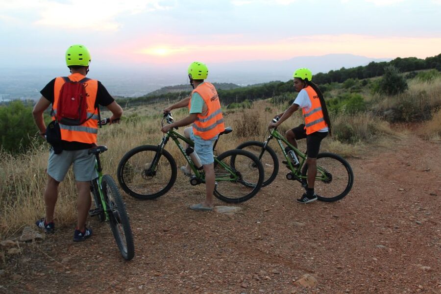 Electric Bike Tour with 2 Options to Explore Granada - Option one: Albaicín and Sacromonte
