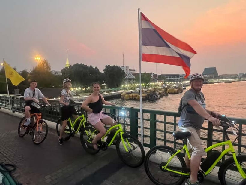 Electric Bike Tour - Talat Noi and the old river gateway