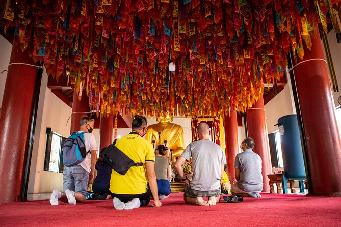 Experience The Real Chiang Mai by Bike - The park stop and a slower look at local life