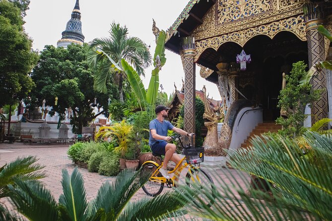 Experience The Real Chiang Mai by Bike - Old walls, Tha Phae Gate, and Chiang Mai’s past
