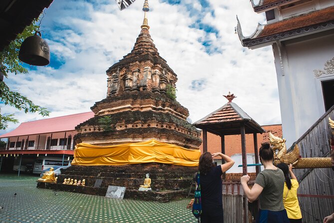 Experience The Real Chiang Mai by Bike - Markets, coconut water, and street food