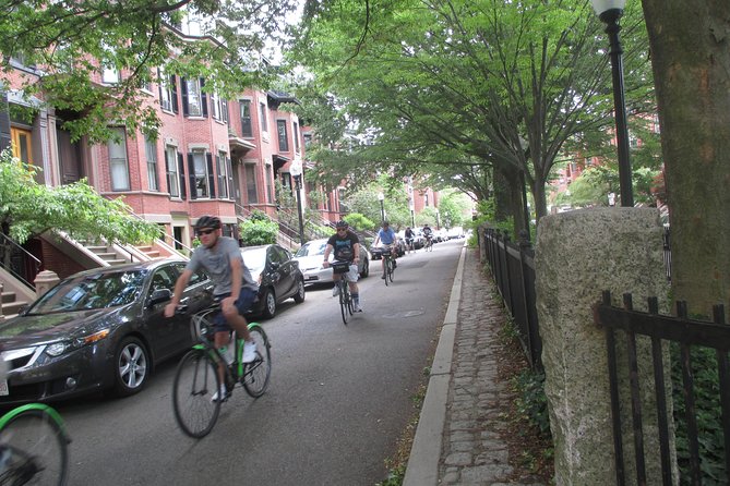 Family Friendly Guided Bike Tour of Boston - The Museum of Science and the Charles River