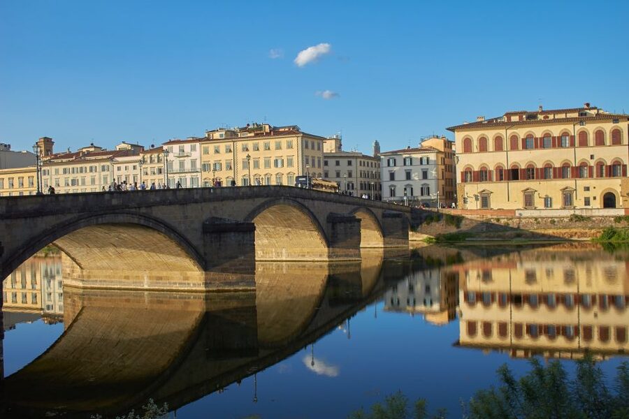 Florence: 2-Hour Guided Sightseeing Bike Tour - Republic Square and the central streets