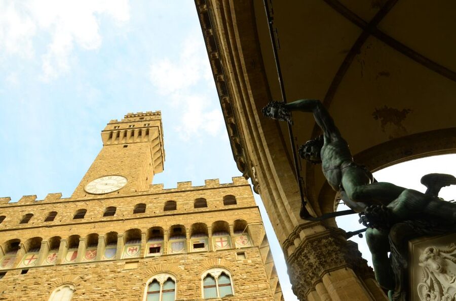 Florence: 2-Hour Guided Sightseeing Bike Tour - Pitti Palace and Oltrarno