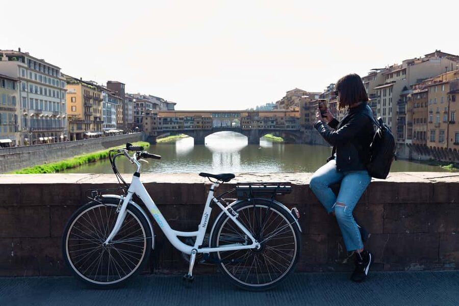 Florence: Chianti E-Bike Tour with Wine Tasting and Lunch - Leaving Florence by electric bike