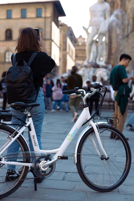 Florence: Chianti E-Bike Tour with Wine Tasting and Lunch - Poggio Imperiale and Pozzolatico: the route out