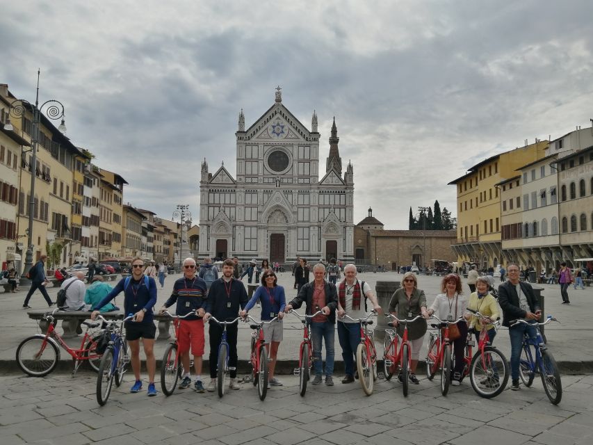 Florence: City Highlights Bike Tour - Uffizi, Palazzo Vecchio, and the statues of Signoria