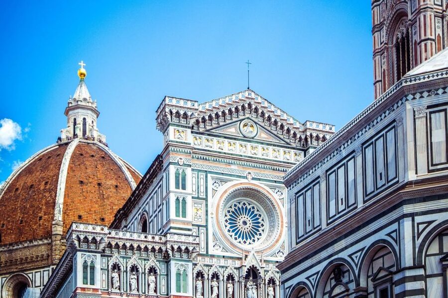 Florence: City Sightseeing Guided Bike Tour - Guides, group size, and the pace of the ride