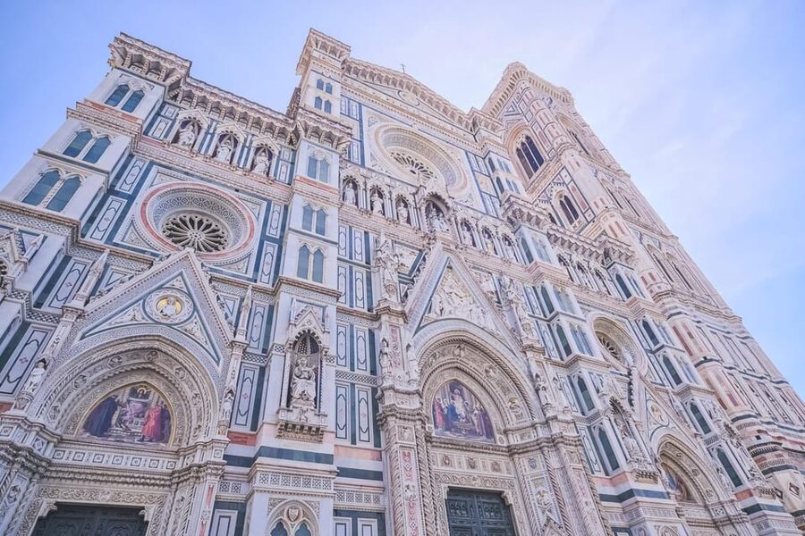 Florence:E-Bike City Tour with stop at Piazzale Michelangelo - The climb to Piazzale Michelangelo