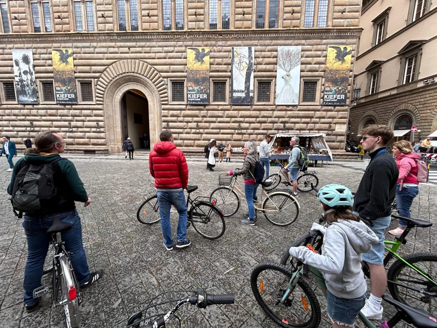 Florence: Guided Bike Tour to Discover the Secrets - Piazza della Signoria and the Final Stretch
