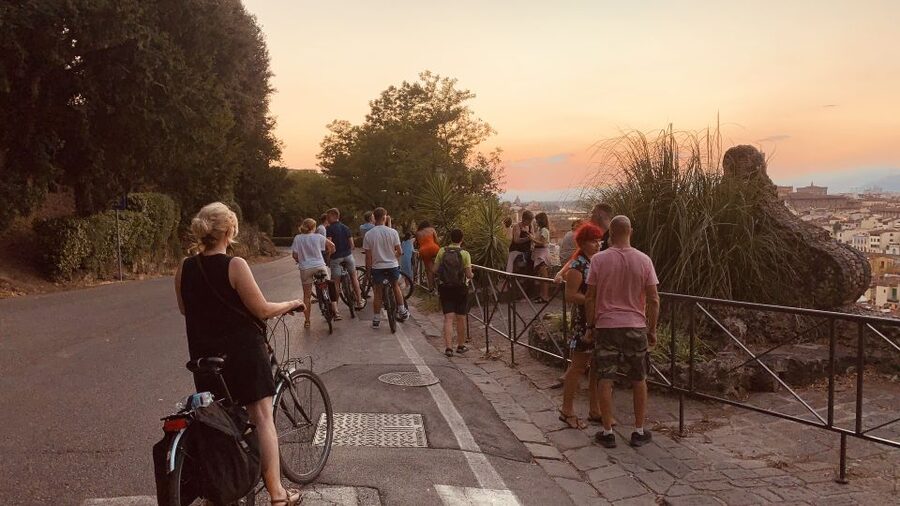 Florence: Guided Bike Tour with Piazzale Michelangelo - Santa Trinita, Santo Spirito, and the Oltrarno
