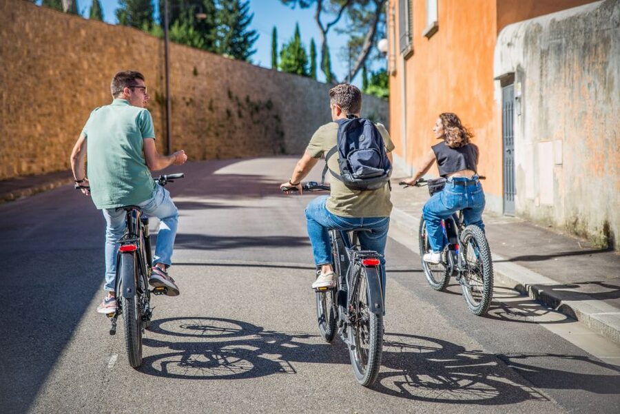 Florence: Guided Electric Bike Tour with Gelato - The ride back follows the Arno