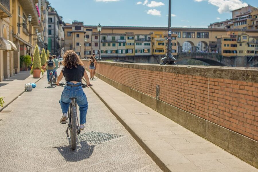 Florence: Guided Tour by E-Bike with Gelato & optional Lunch - Gelato at the end of the ride