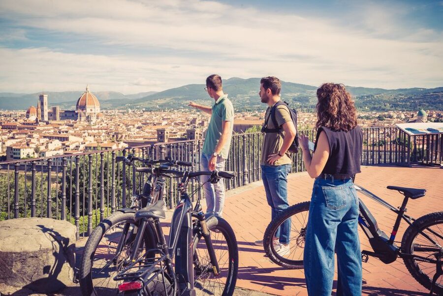 Florence: Night Tour by Electric Bike - Returning through medieval lanes and major piazzas