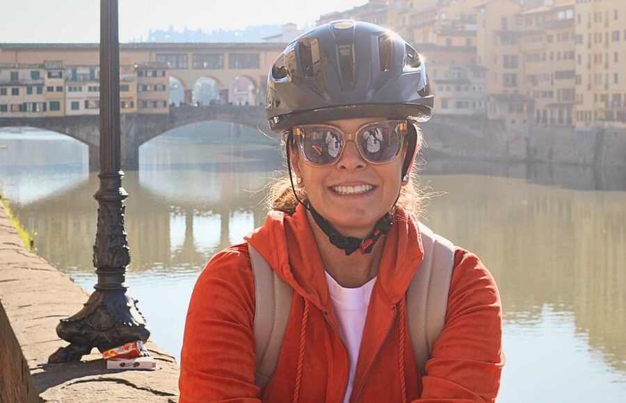 Florence Premium E-Bike Tour + Photo Shoot and Tastings - San Frediano, dessert, and Ognissanti