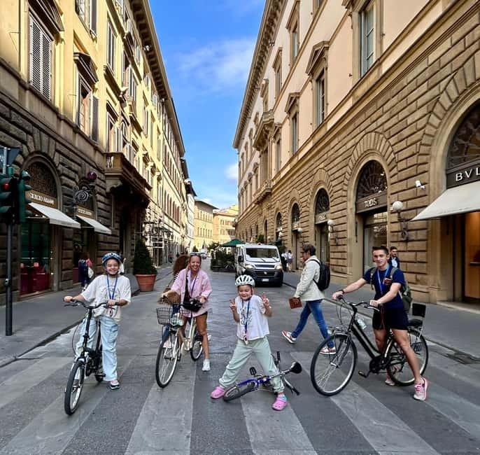 Florence: Untold Small Group Bike Tour - Ponte Vecchio and the Arno crossing