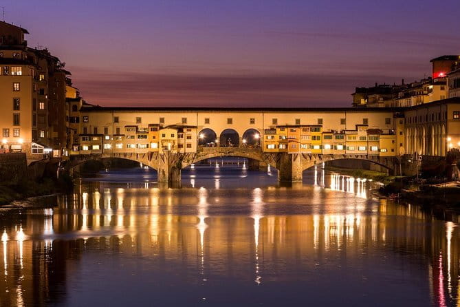 Florence Vintage Bike Tour–guided, small group or private option - Ponte Vecchio and the Arno views