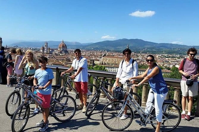 Florence Vintage Bike Tour–guided, small group or private option - Guides, group size, and the private option